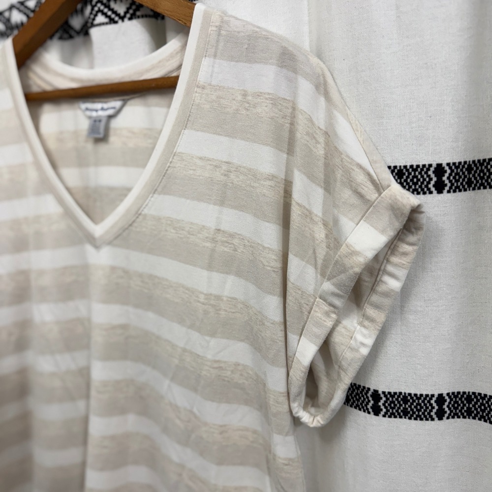 Tommy Bahama Women's Striped V-Neck Short Sleeve Tee Beige White Medium M - Picture 2 of 6